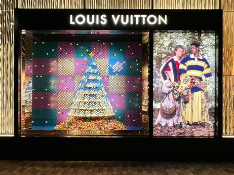 louis vuitton lego windows|Louis Vuitton Teams Up With Lego on Holiday .